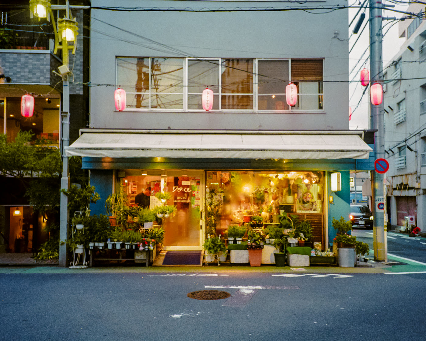 Restaurant kitchen at night, Tokyo · photograph by Jeff Smith